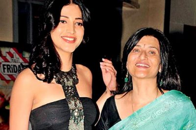 Shruti Haasan With Her Mother Sarika