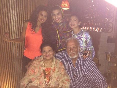 Gauhar Khan Family Photos With Father Mother And Sister