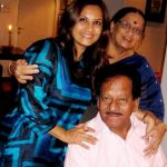 Manasi-Joshi-Roy-with-her-parents