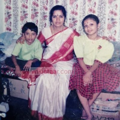 Nivetha Pethuraj with her brother and mother in childhood